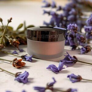 Laura Mercier Translucent Loose Setting Powder – Glow (1 oz / 29 g)